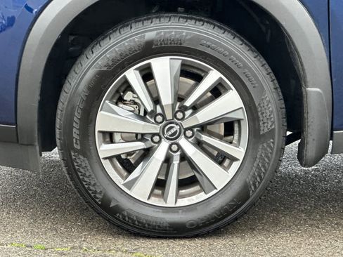 Used 2025 Nissan Pathfinder SL w/ Cargo Package image 32