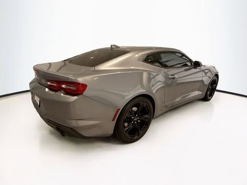 Used 2020 Chevrolet Camaro LT RWD image 8