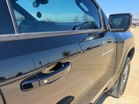 Used 2023 Chevrolet Colorado LT image 16