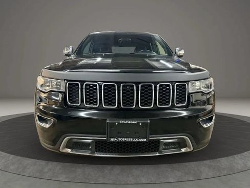 Used 2017 Jeep Grand Cherokee Limited AWD/4WD image 3