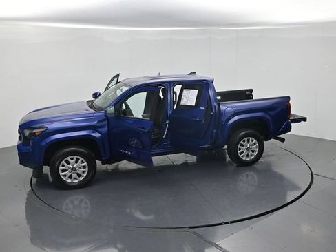 Used 2025 Toyota Tacoma SR5 RWD image 45