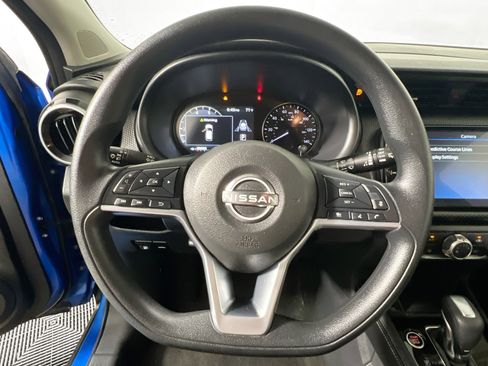 Used 2024 Nissan Kicks SV FWD image 16