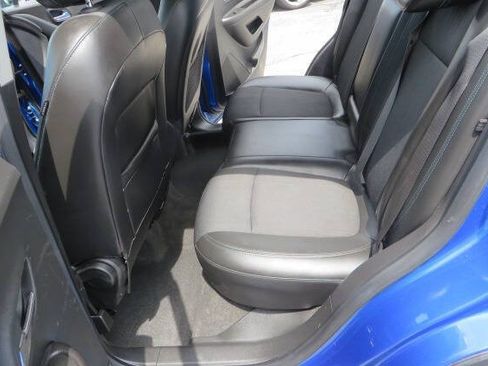 Used 2016 Chevrolet Trax LT w/ LT Convenience Package AWD/4WD image 17