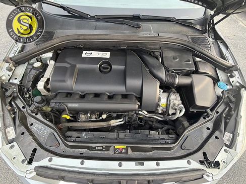 Used 2012 Volvo XC60 T6 R-Design image 27