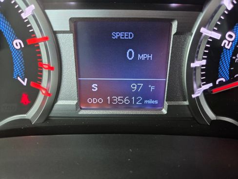 Used 2016 Toyota 4Runner SR5 AWD/4WD image 29