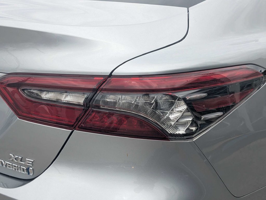 Used 2022 Toyota Camry XLE FWD image 13