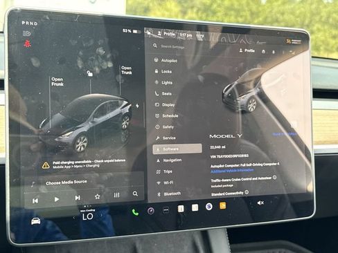 Used 2024 Tesla Model Y Long Range RWD image 15