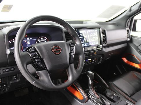 Used 2023 Nissan Frontier PRO-4X w/ Pro-4X Premium Package AWD/4WD image 10