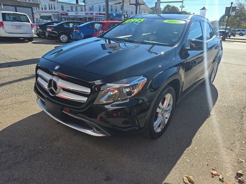 Used 2016 Mercedes-Benz GLA 250 GLA 250 4MATIC AWD 4dr SUV image 3