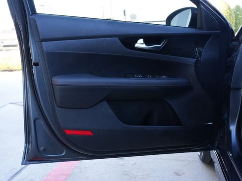 Used 2024 Kia Forte GT w/ GT2 Package image 18