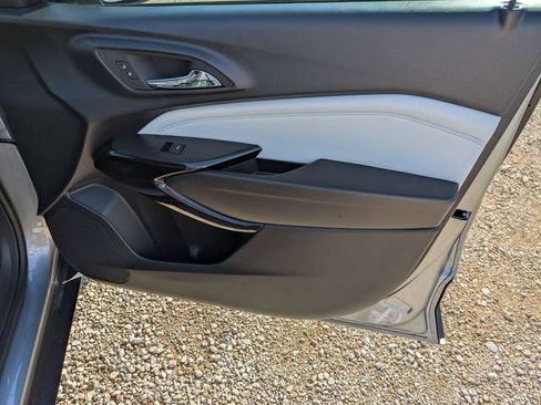New 2026 Chevrolet Trax LT w/ Driver Confidence Package FWD image 31