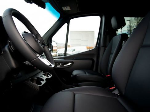 New 2025 Mercedes-Benz Sprinter 2500 image 13