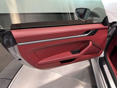 Certified 2025 Porsche 911 Carrera RWD image 20