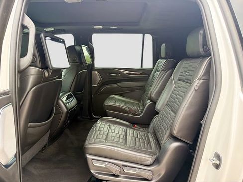 Used 2023 Cadillac Escalade ESV Sport Platinum AWD/4WD image 22