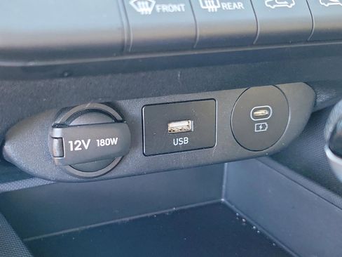 Certified 2024 Hyundai Elantra SEL image 27