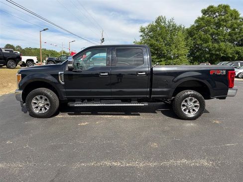 Used 2018 Ford F250 XLT w/ XLT Premium Package AWD/4WD image 3