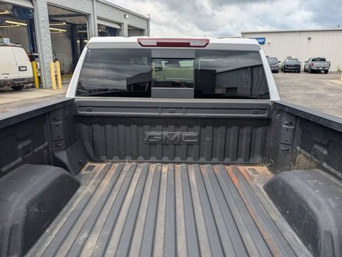 Used 2025 GMC Sierra 1500 SLT w/ SLT Premium Plus Package AWD/4WD image 10