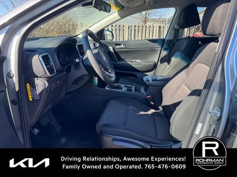 Used 2021 Kia Sportage LX image 8