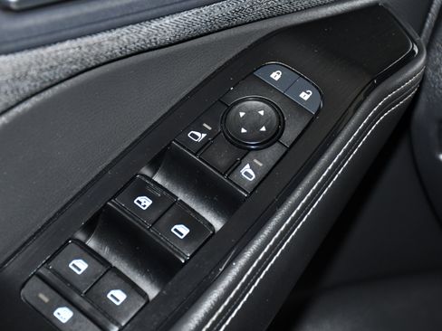 Used 2022 Nissan Rogue SV AWD/4WD image 34