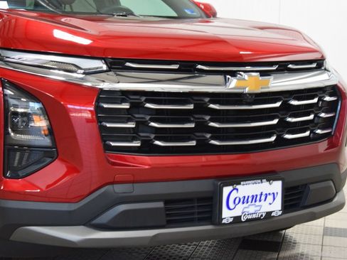 Used 2025 Chevrolet Equinox LT w/ Convenience Package II AWD/4WD image 13