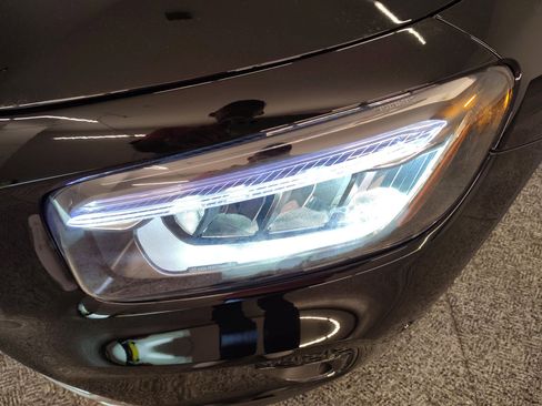 New 2026 Mercedes-Benz GLB 250 image 11