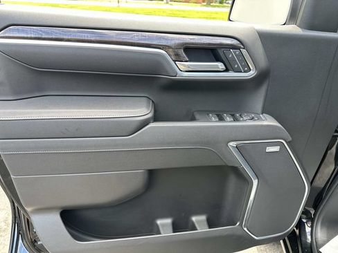 Used 2025 Chevrolet Silverado 1500 LTZ w/ LTZ Premium Package AWD/4WD image 20