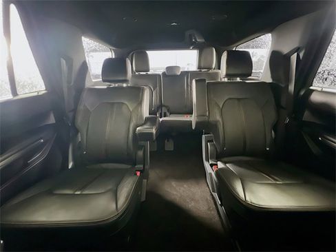 Used 2023 Ford Expedition Platinum image 25