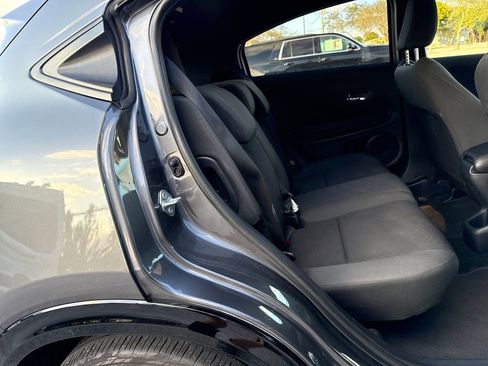 Used 2022 Honda HR-V Sport image 23