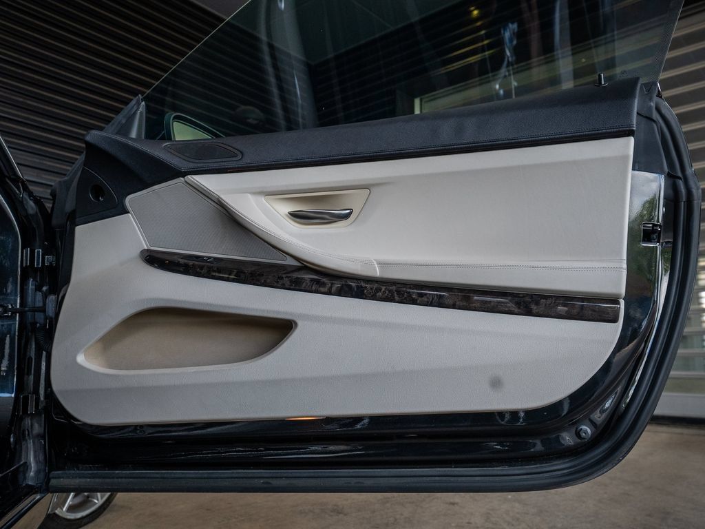 Used 2012 BMW 650i Convertible RWD image 26