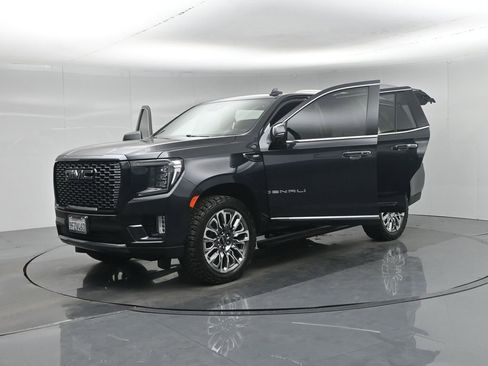 Used 2023 GMC Yukon Denali Ultimate image 42