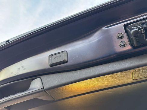 Used 2022 Toyota RAV4 Limited image 31