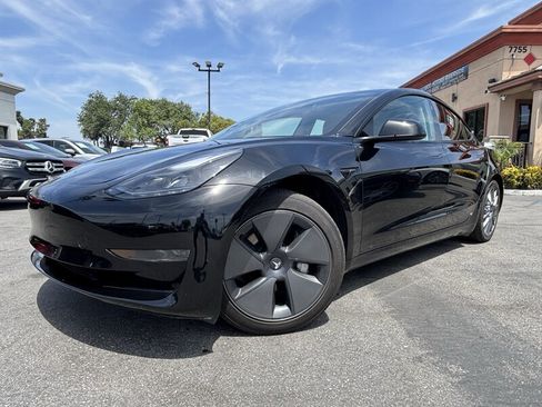 Used 2023 Tesla Model 3 Standard Range RWD image 1