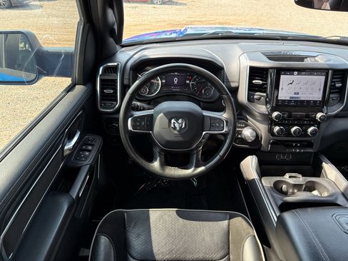 Used 2024 RAM 1500 Laramie AWD/4WD image 9