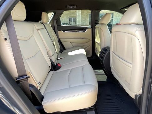 Used 2019 Cadillac XT5 FWD image 30