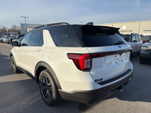 New 2025 Ford Explorer ST-Line w/ Premium Package image 7