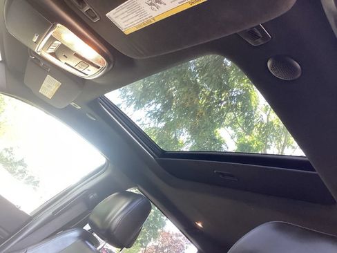Used 2019 Jeep Grand Cherokee Altitude AWD/4WD image 3