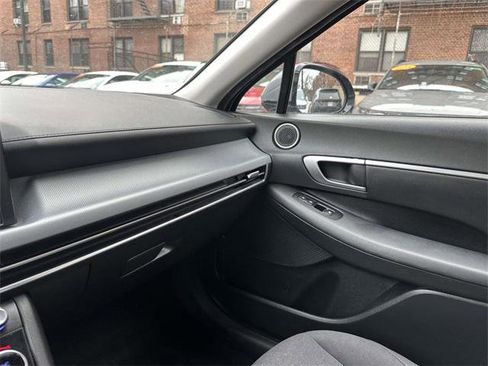 Certified 2024 Hyundai Sonata SEL w/ Convenience Package image 28