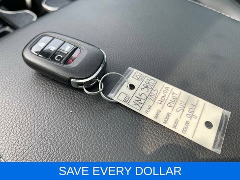 Used 2023 Honda Pilot Touring image 29