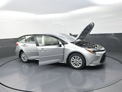 Used 2026 Toyota Corolla LE FWD image 43