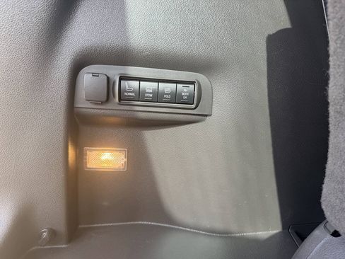 Used 2015 Ford Explorer Limited w/ Equipment Group 301A FWD image 10