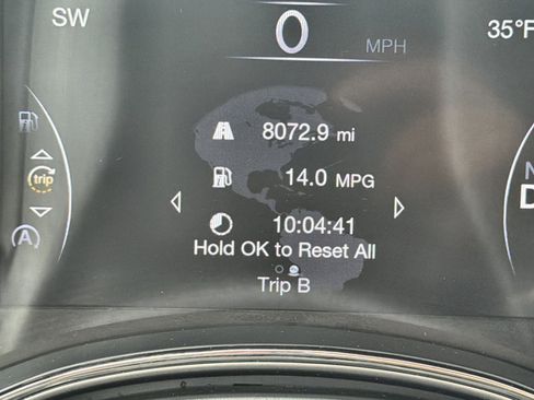 Used 2021 Jeep Grand Cherokee Limited X image 17