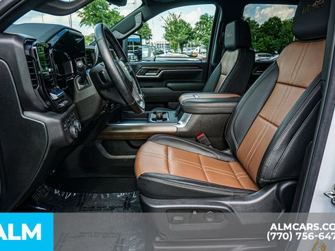 Used 2025 Chevrolet Silverado 3500 High Country w/ High Country Premium Package AWD/4WD image 22