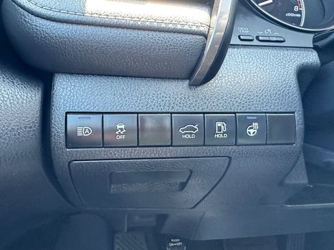 Used 2024 Toyota Camry SE FWD image 14
