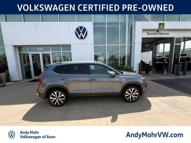 Used 2023 Volkswagen Taos SE FWD image 5
