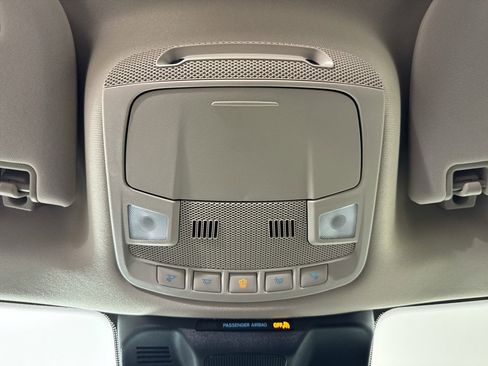 Used 2024 Ford Expedition XLT image 28