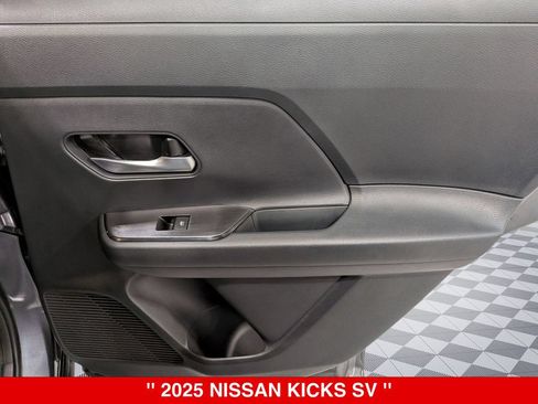 Certified 2025 Nissan Kicks SV w/ SV Premium Package AWD/4WD image 31