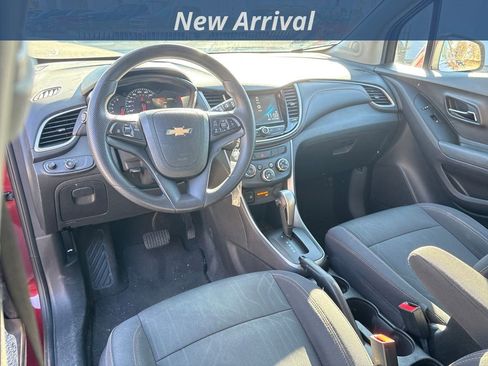 Used 2017 Chevrolet Trax LT image 6