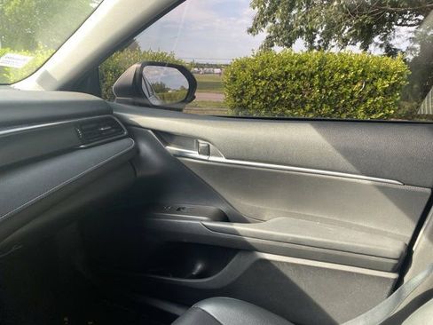 Used 2021 Toyota Camry SE FWD image 26
