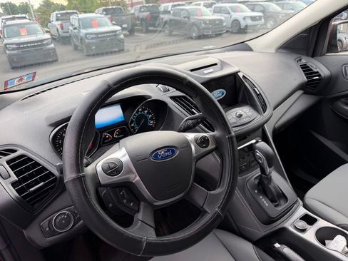 Used 2016 Ford Escape SE w/ Equipment Group 201A AWD/4WD image 13