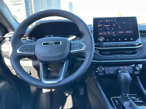 New 2026 Jeep Compass Latitude image 6